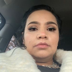 Meet your Posher, Alma